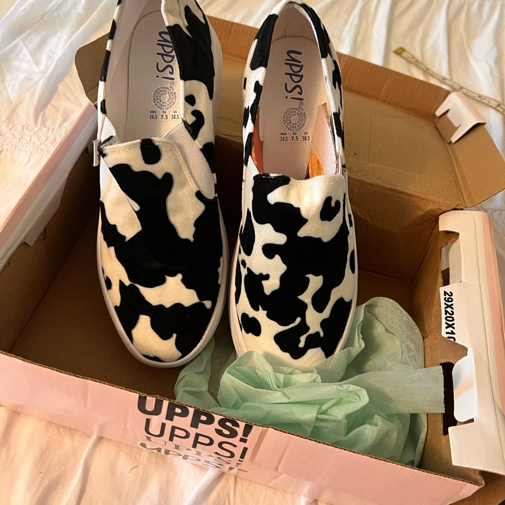 Cow print Women's Black and White Sneakers
